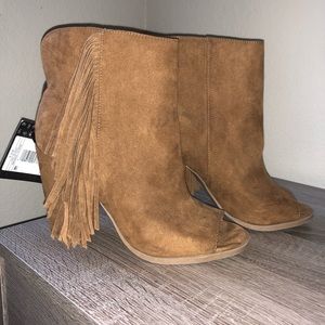 NEVER WORN fringe peep toe booties